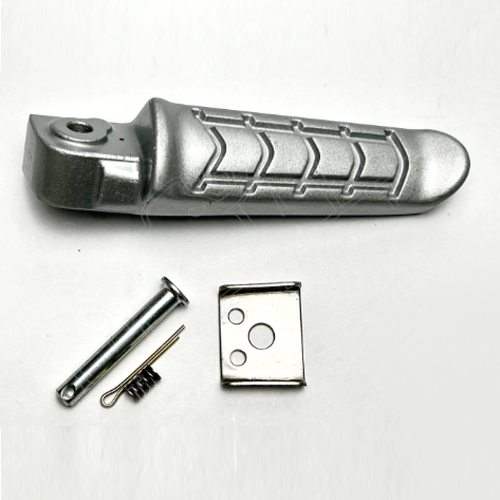 00752 REPOSAPIE TRASERO CON BULON APACHE 160 4V 200 FI DERECHO ORIGINAL - Imagen 1