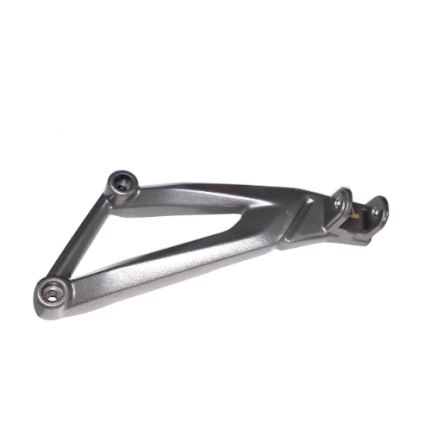SOPORTE REPOSAPIE TRASERO IZQUIERDO PULSAR 200 NS PLATEADO ORIGINAL