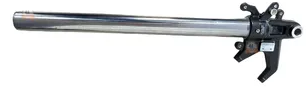 BARRA SUSPENSION DERECHA CON ABRAZADERA.DOMINAR 400UG/REVO_UND